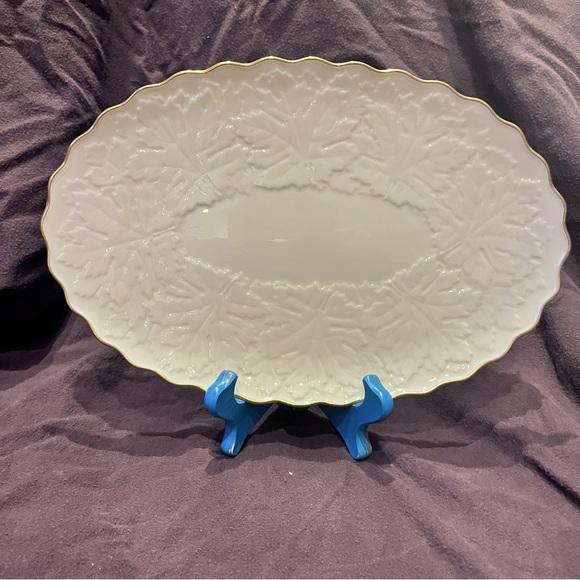 Vintage Lenox “Maple Leaf” Ivory Gold Trimmed Porcelain Oval Serving Platter - Picture 1 of 6